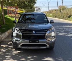 میتسوبیشی ئاوتلاندەر